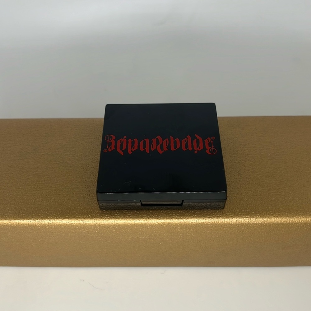 🟨$5 when bundled - Reina Rebelde Sol Highlighter